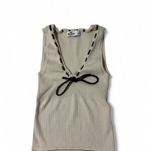 Hollister cream bow tank top Size Small